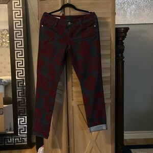 Elegant Women's Red and Black Cropped Jeans